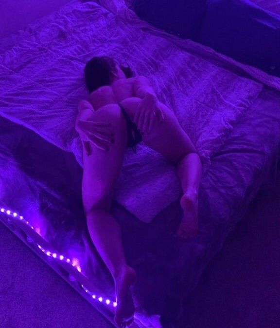 Theferalkitten nude