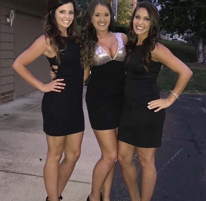 Illinois Girl Selling Her Bombshell Bras
