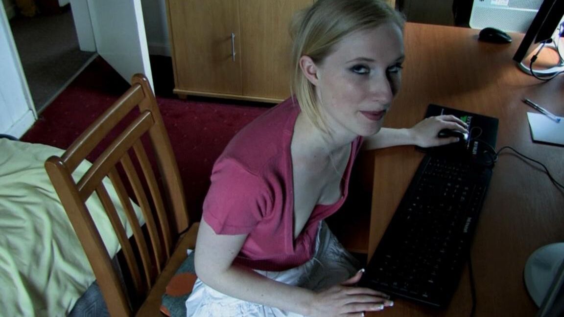 Downshirt cleavage shots