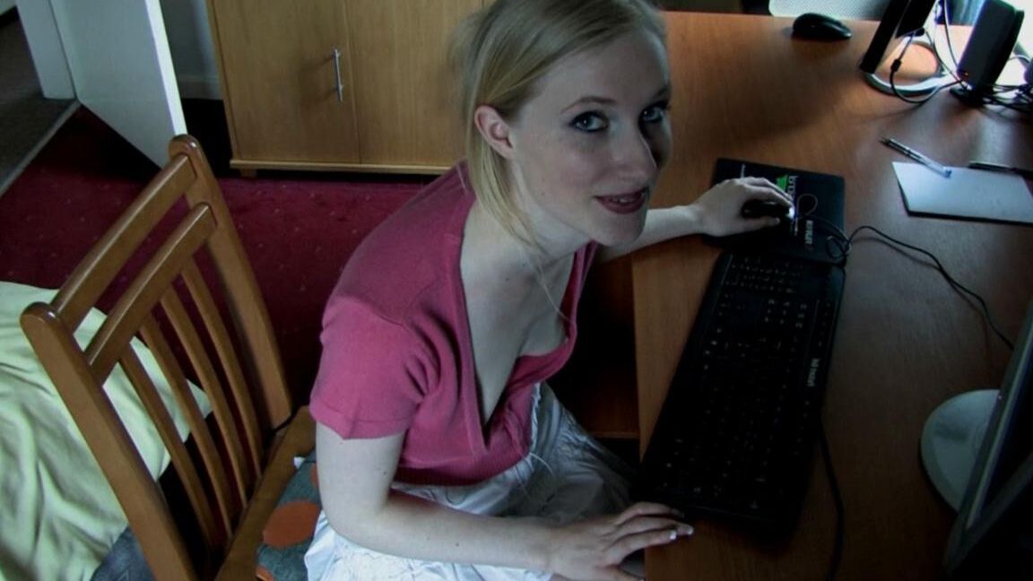 Downshirt cleavage shots