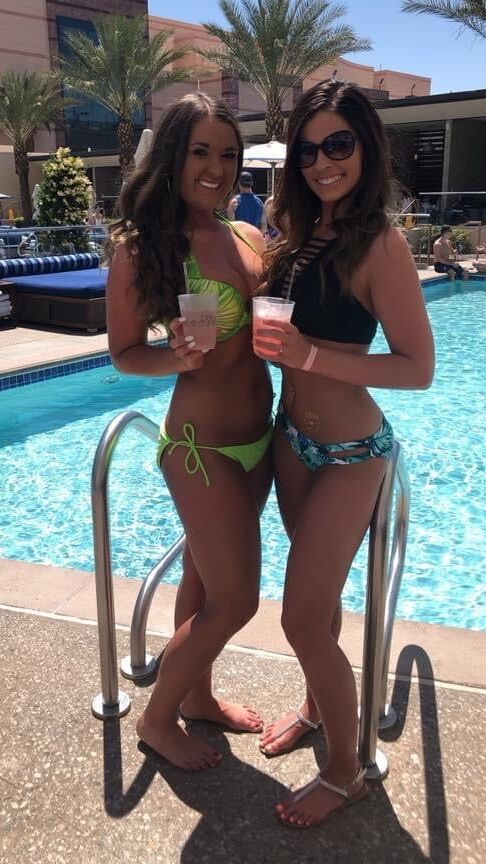 Illinois Girl Selling Her Bombshell Bras