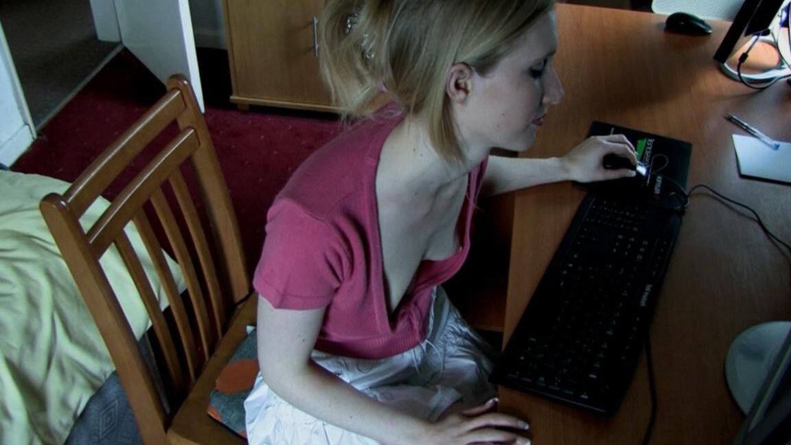 Downshirt cleavage shots