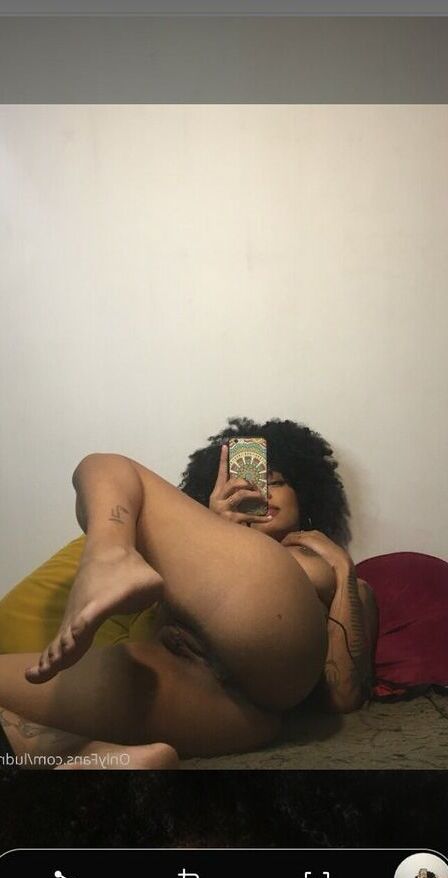 Molive nude