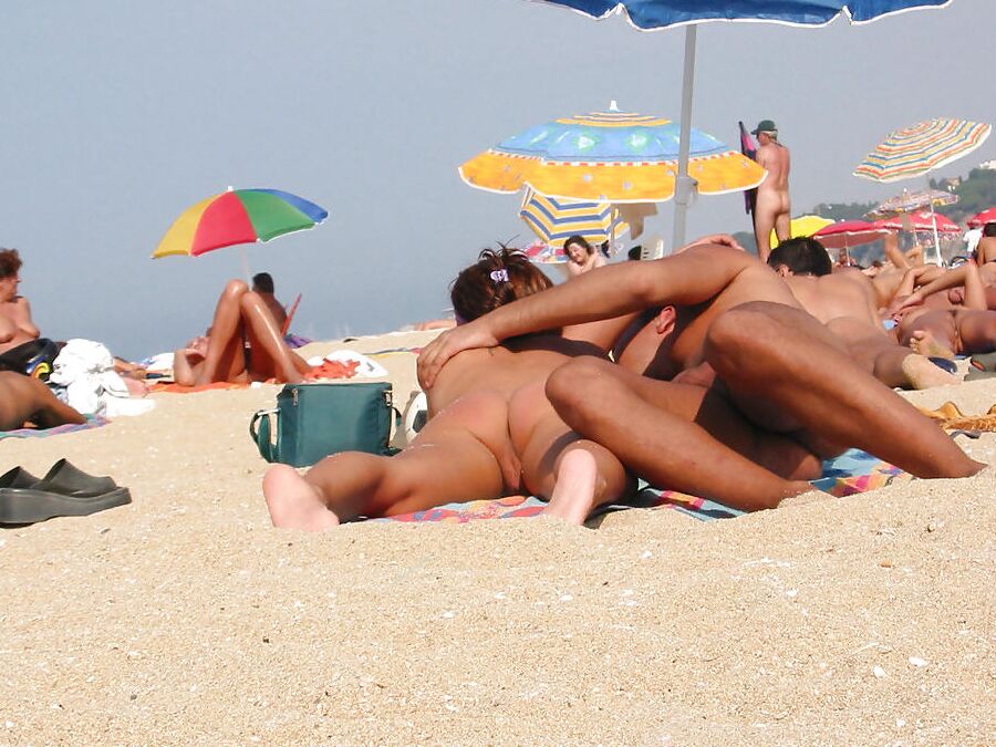I am a beach nudist