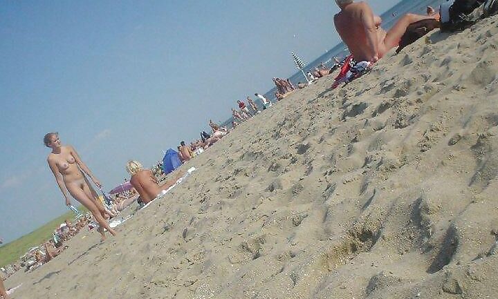 I am a beach nudist