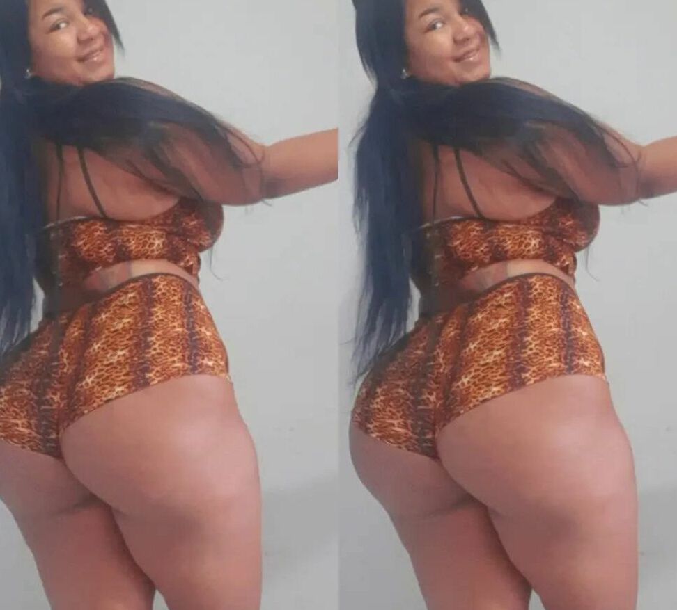 Luziana B. Souza nude