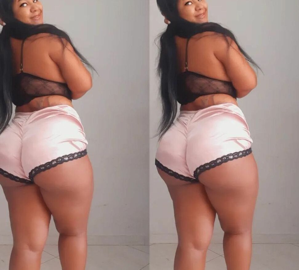 Luziana B. Souza nude
