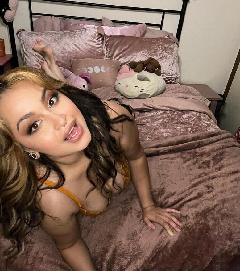 Gabby Ortiz nude