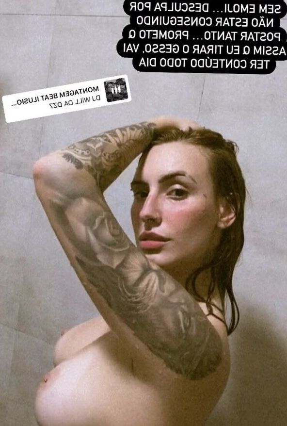 Babirosa nude