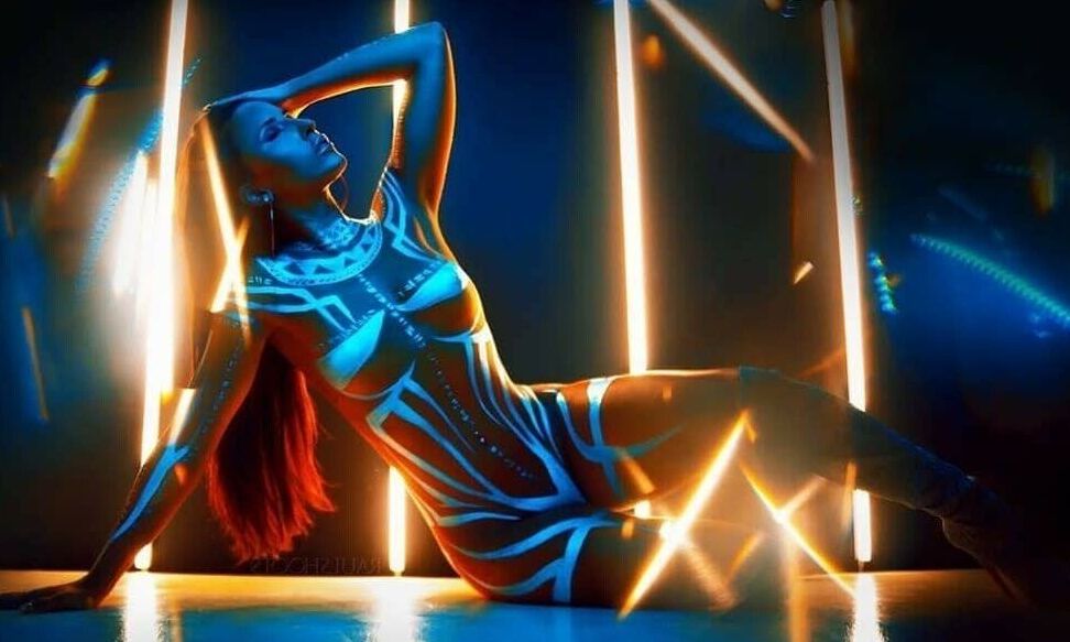 Sabrina Guetshaa nude