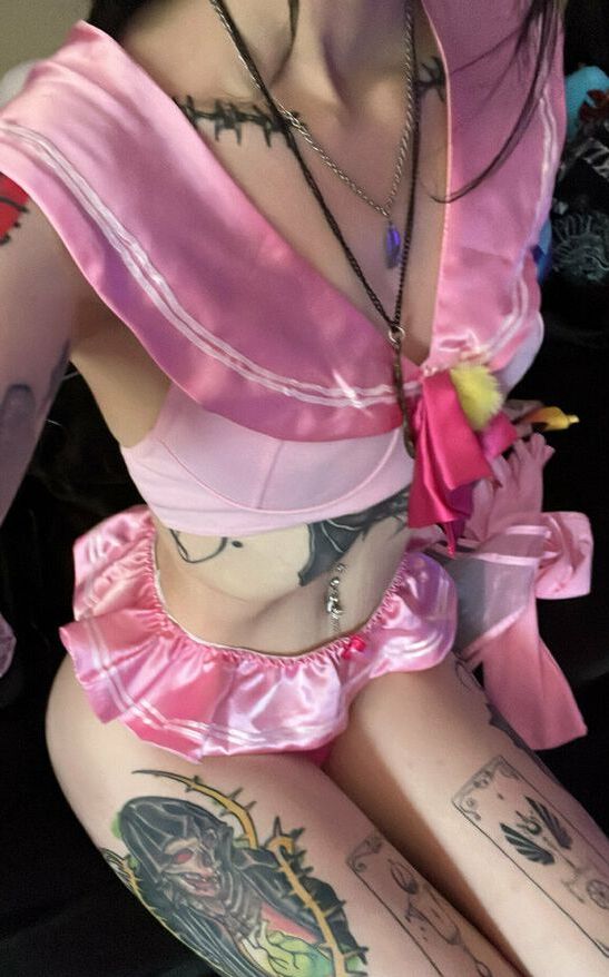 Hayislost nude