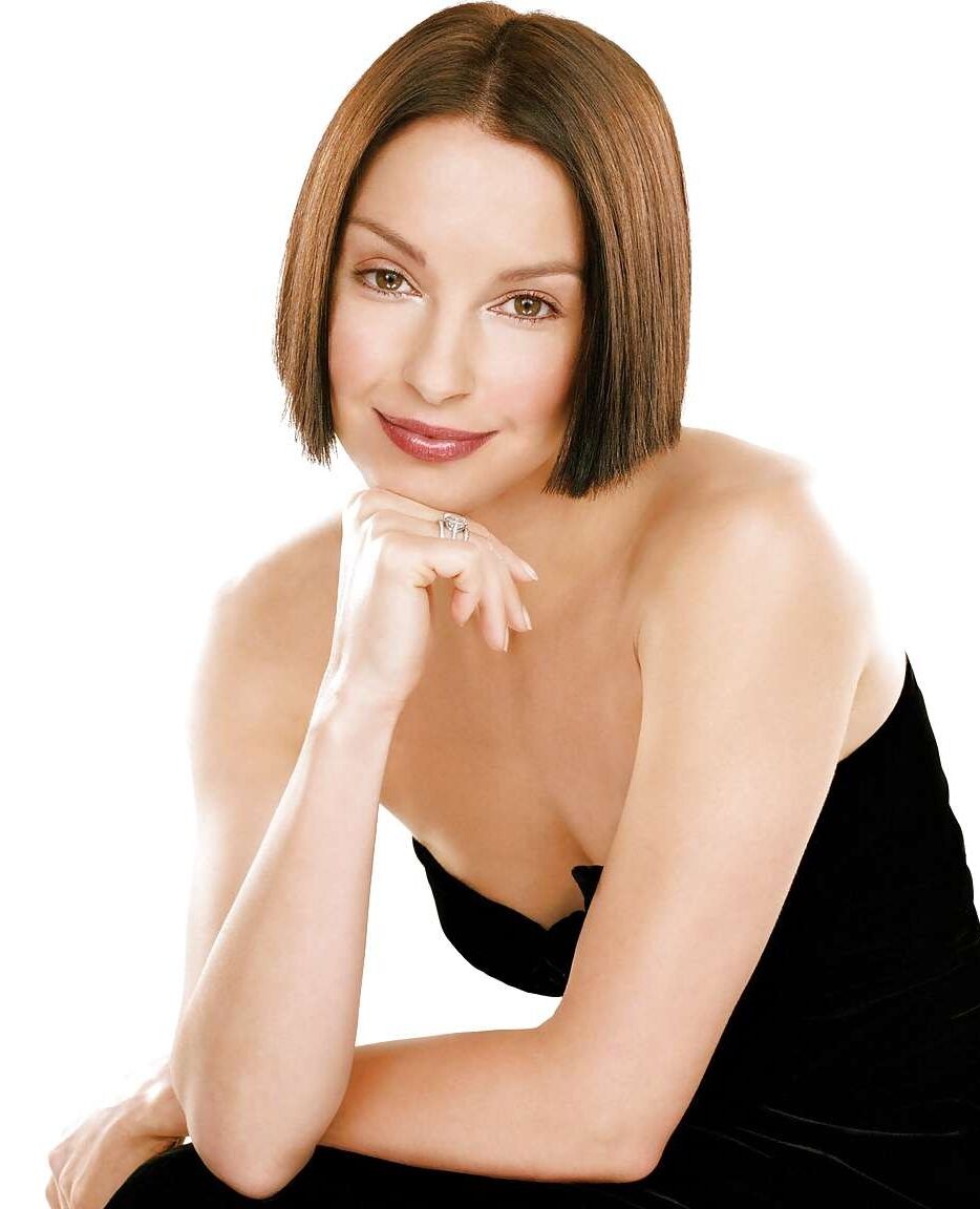 Ashley Judd showing her nice tits and getting fucked hard in nude movie caps