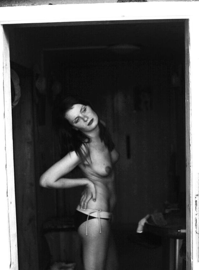 Nujolie nude