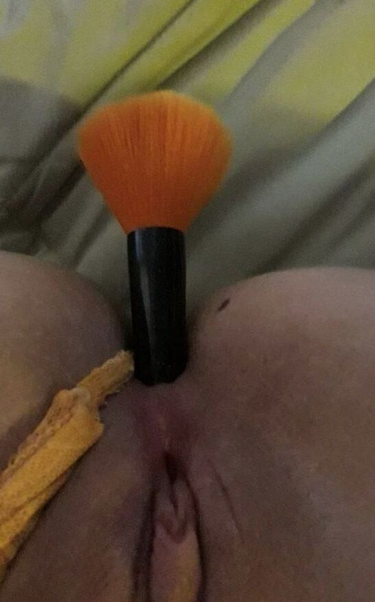 Julia Dias nude
