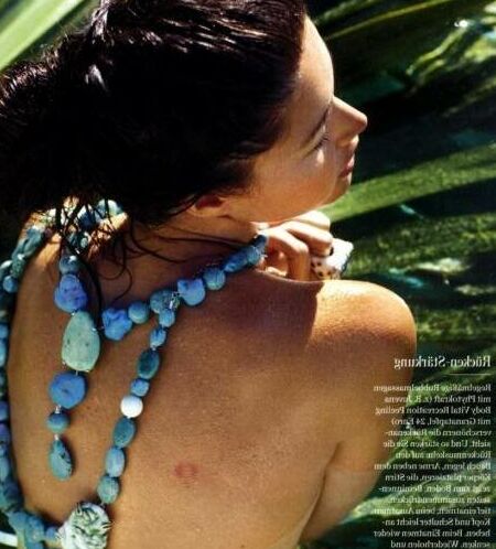 Aline Nakashima nude