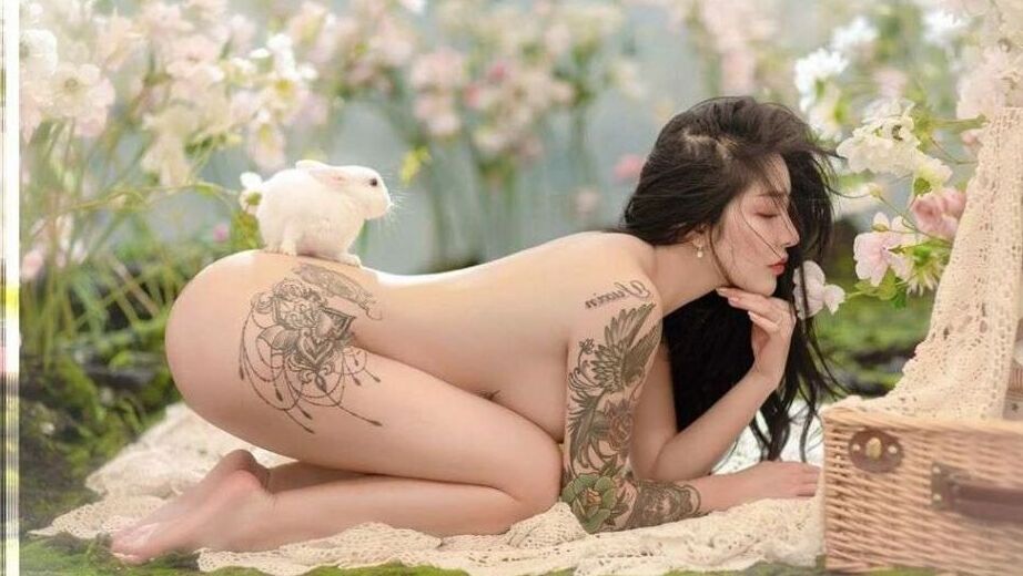 Sangyuxin Hitomi nude