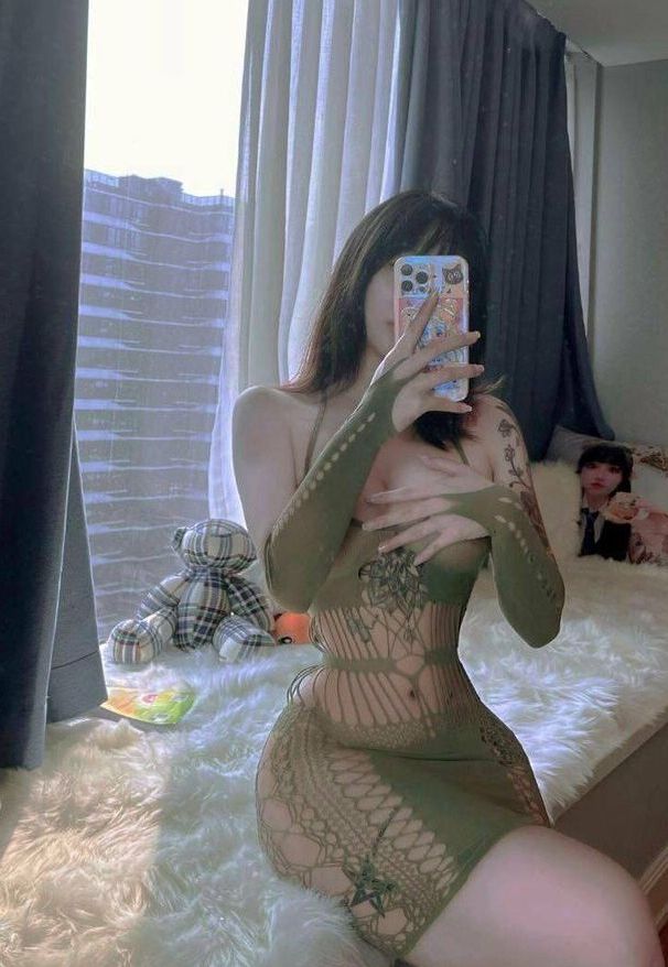 Sangyuxin Hitomi nude