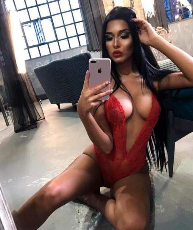 Annie Smile nude