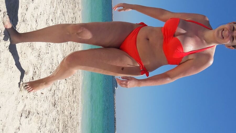 French MILF on vacation