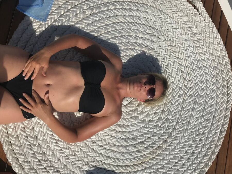 French MILF on vacation