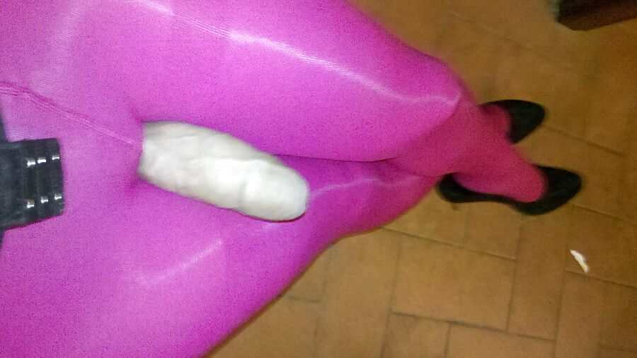Sega in collant rosa - masterbation in pink pantyhose