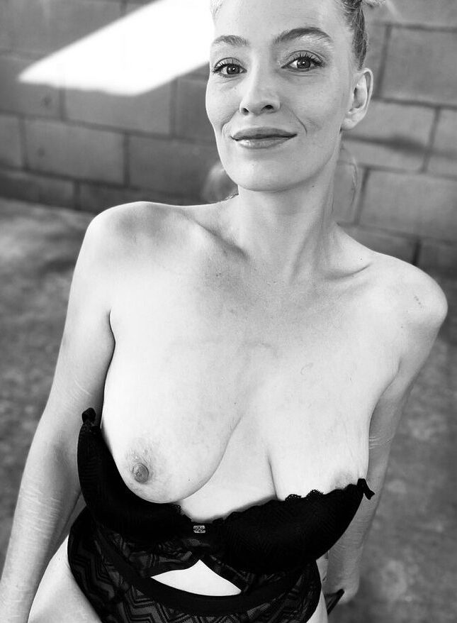 Nadia Shila nude