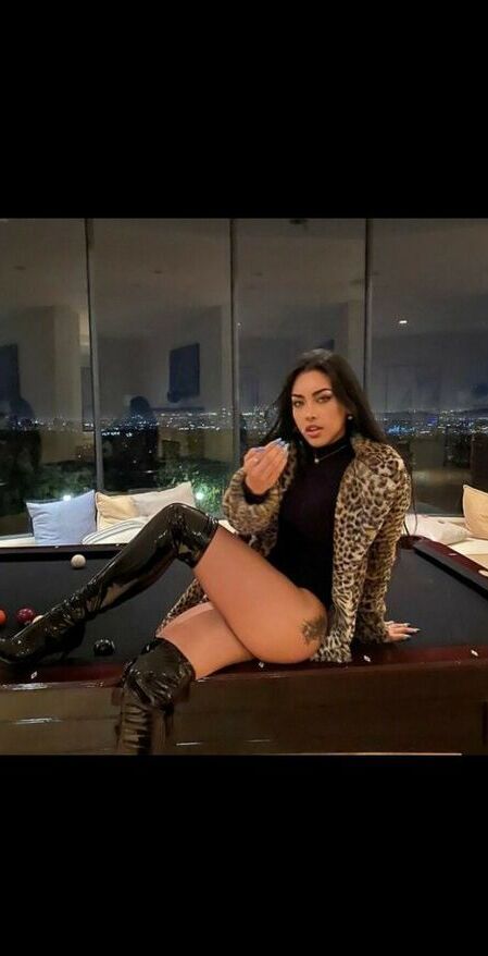 Bratty Luna nude
