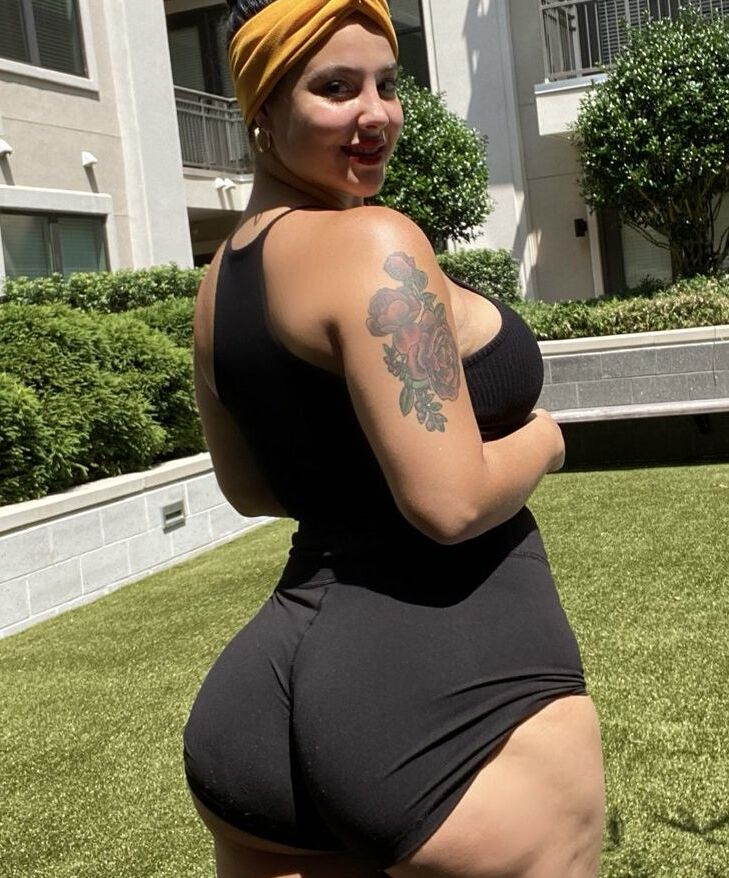 Cinthya Lrose nude