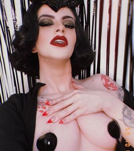 Karmmah nude