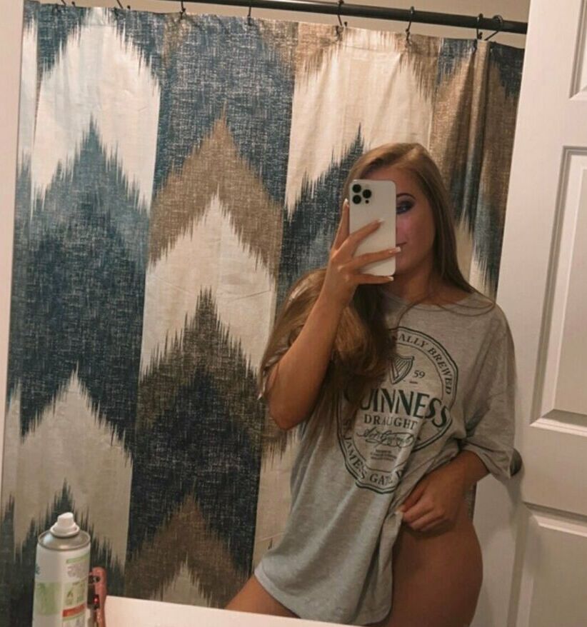 Keriii nude