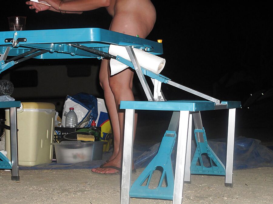 Sex & exhib at campsite