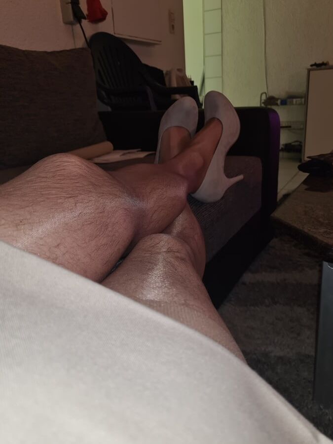 I&;am in stockings and Pumps