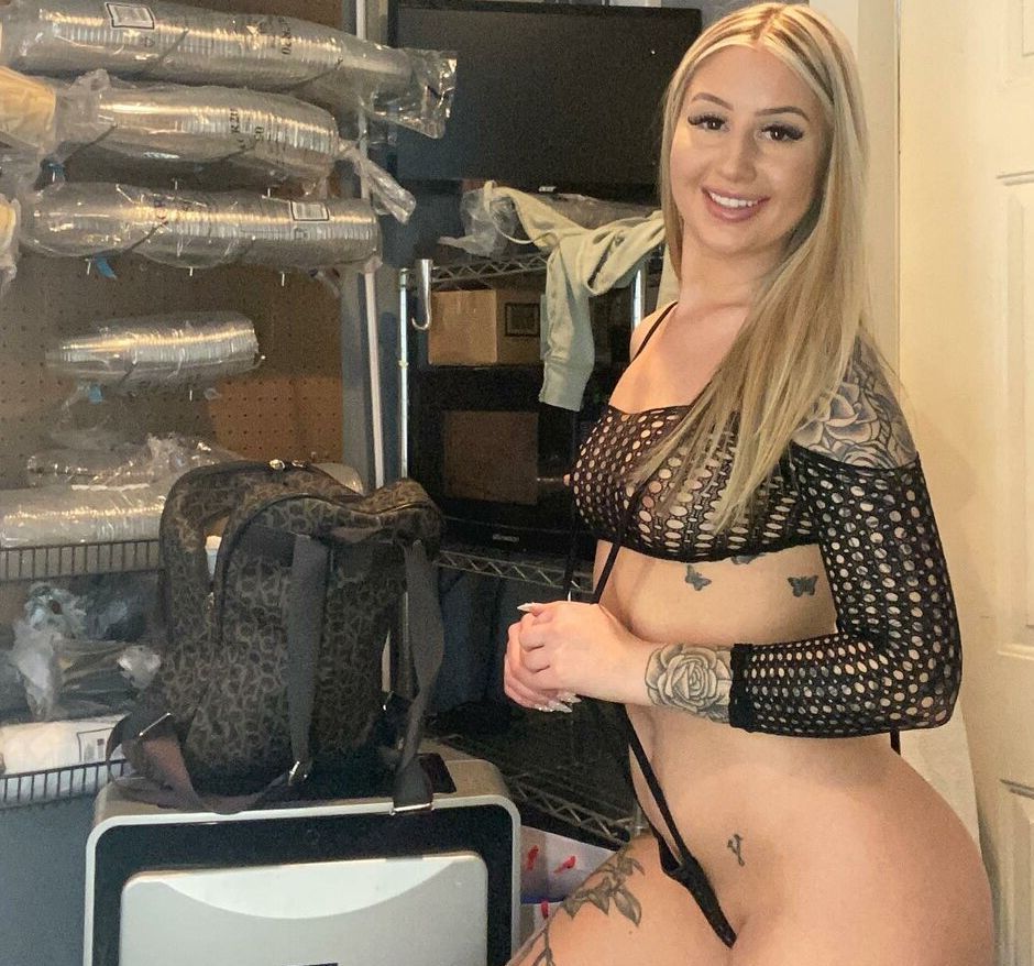Barista Barbie nude