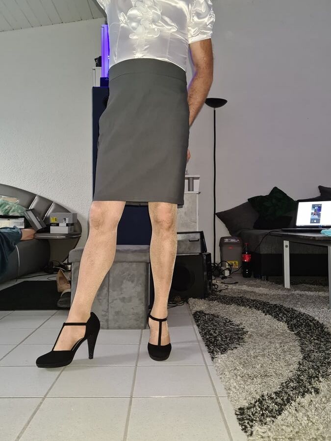 I&;am in stockings and Pumps
