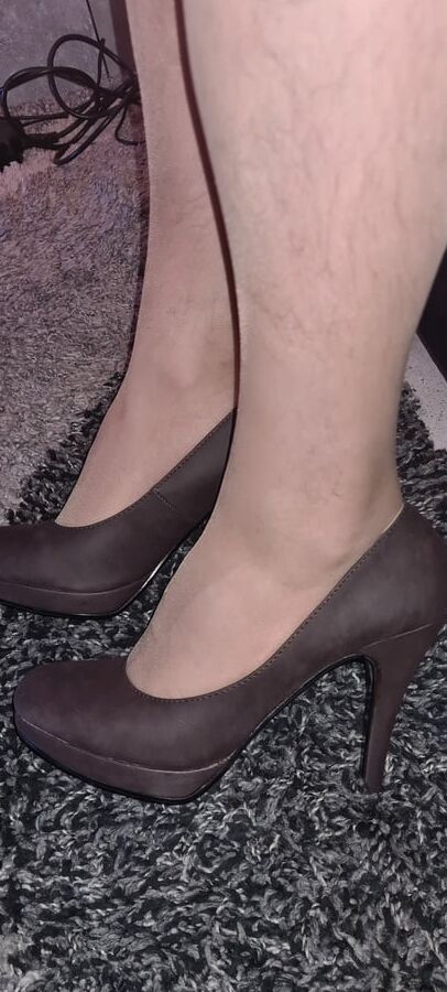 I&;am in stockings and Pumps