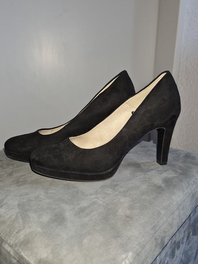 I&;am in stockings and Pumps