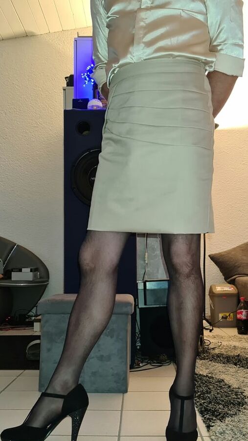 I&;am in stockings and Pumps