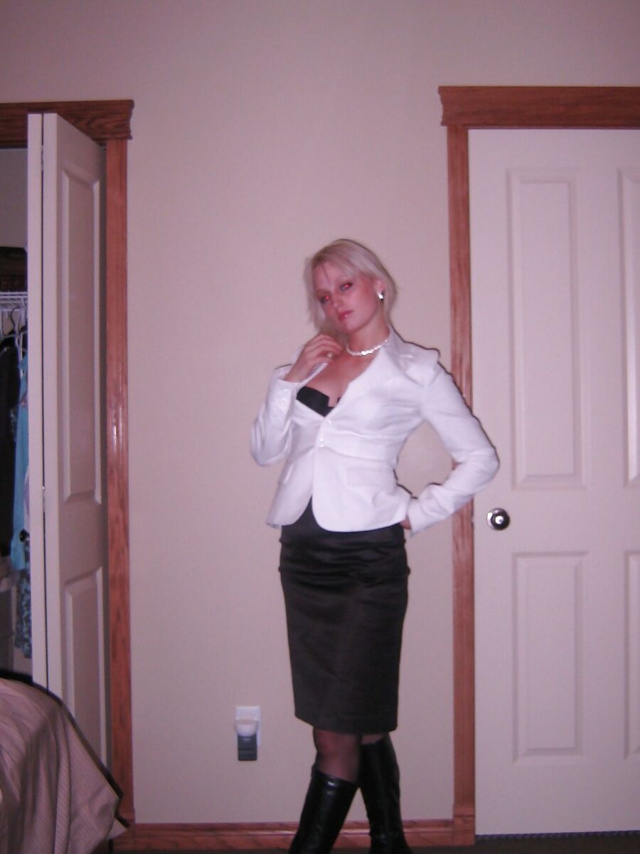 HOT AMATEUR TEEN