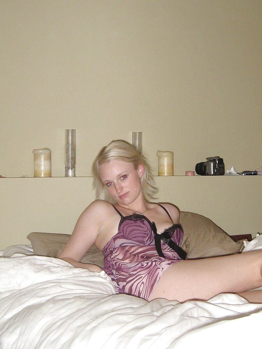 HOT AMATEUR TEEN