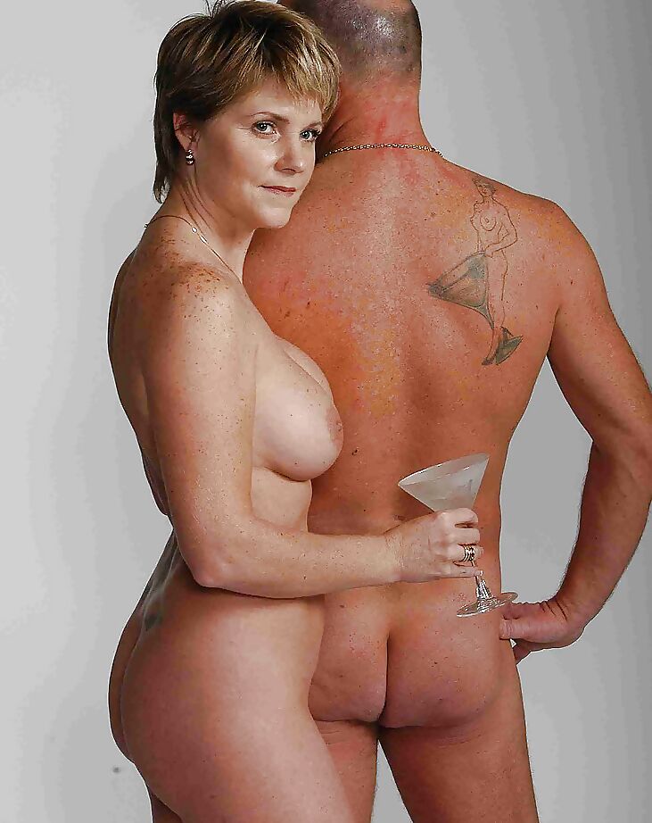 Wedding Ring Swingers : Wives Get Naughty