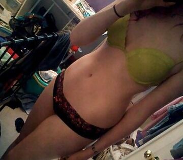 Various strapon and lesbian pics