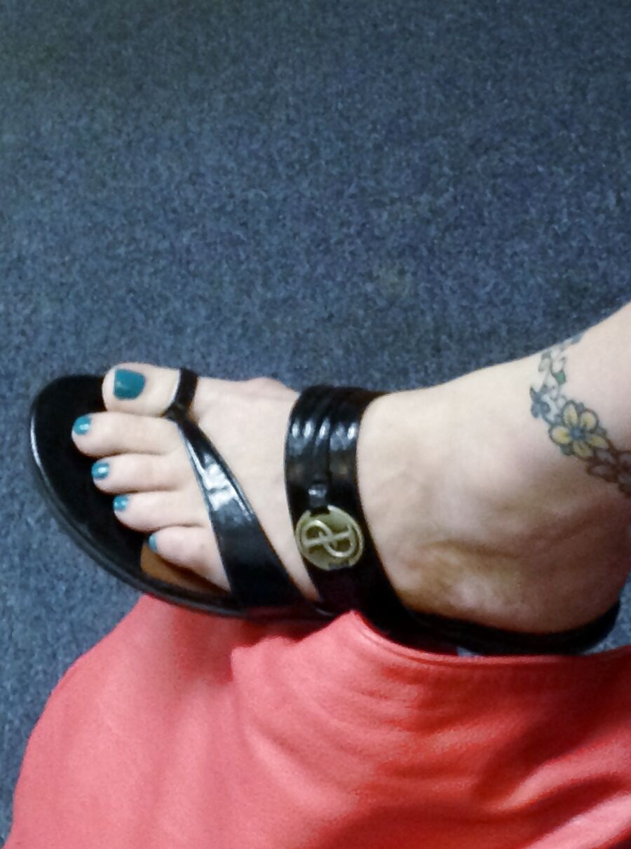 Wife&;s blue toes