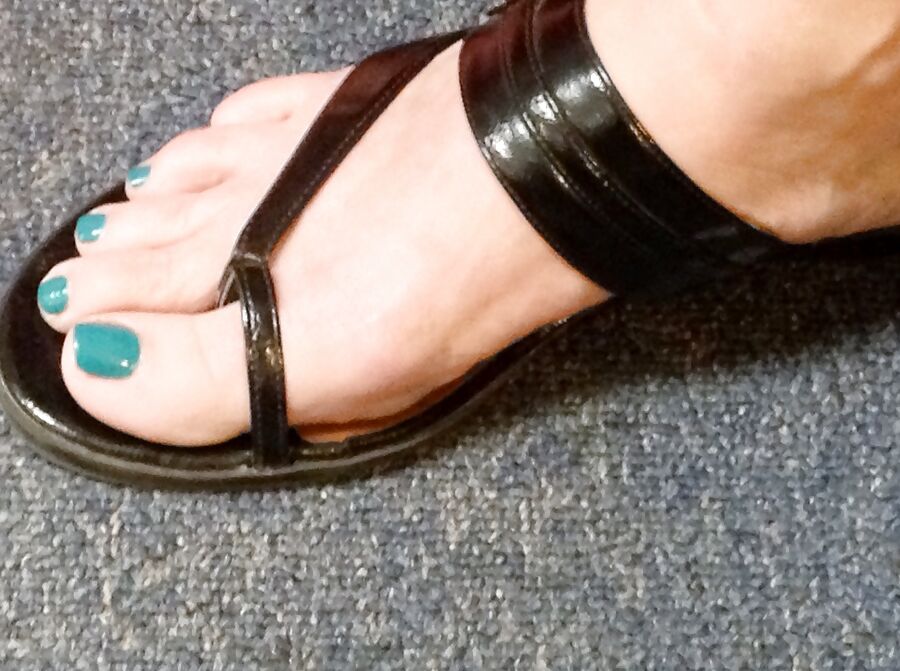 Wife&;s blue toes
