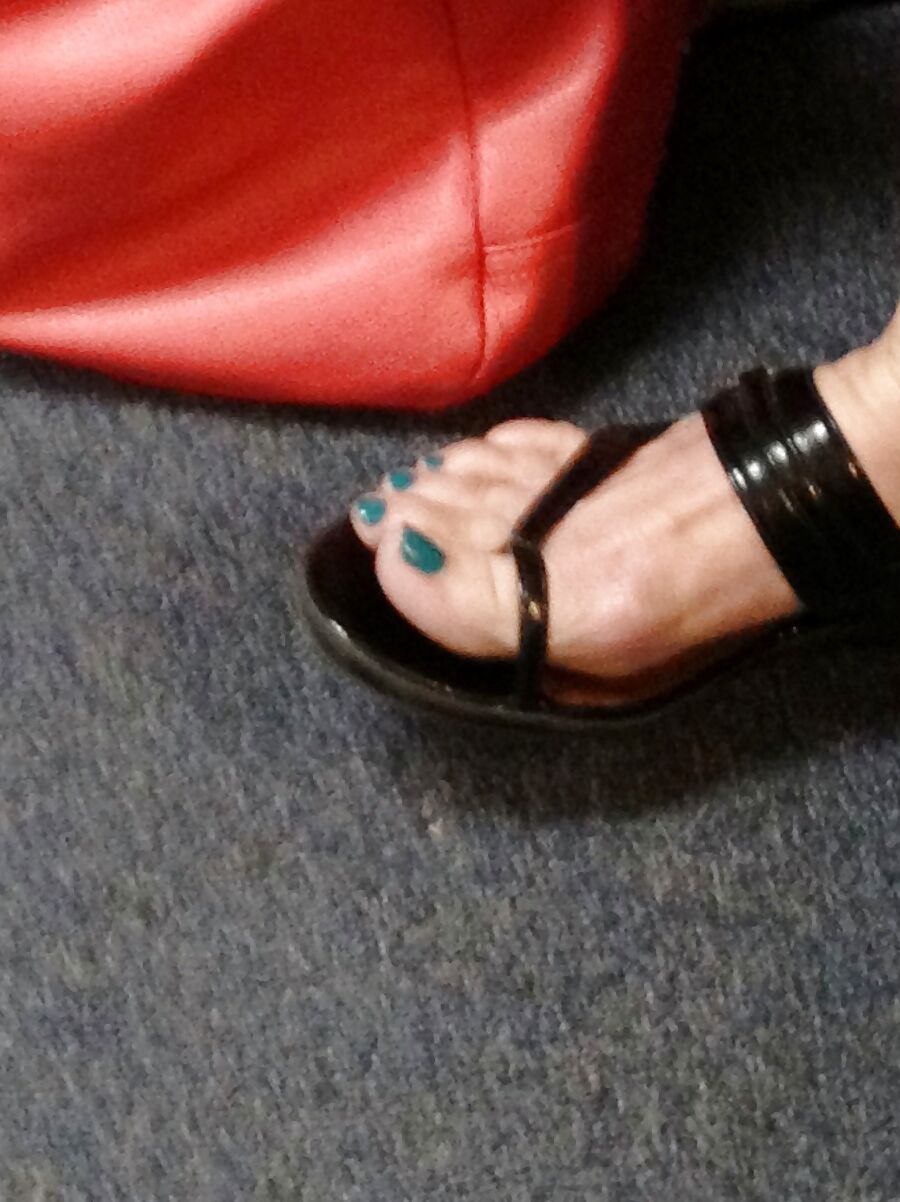Wife&;s blue toes