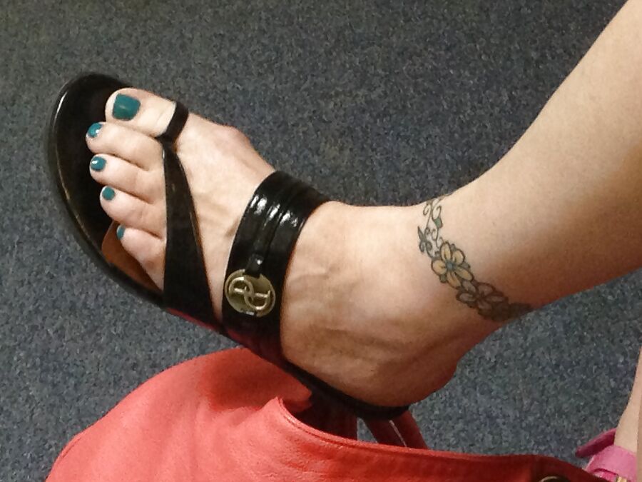 Wife&;s blue toes