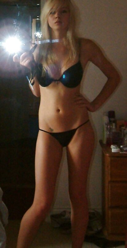 Pretty Amateur Blonde