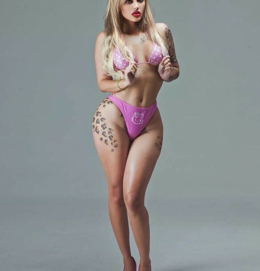Mirciadoll nude