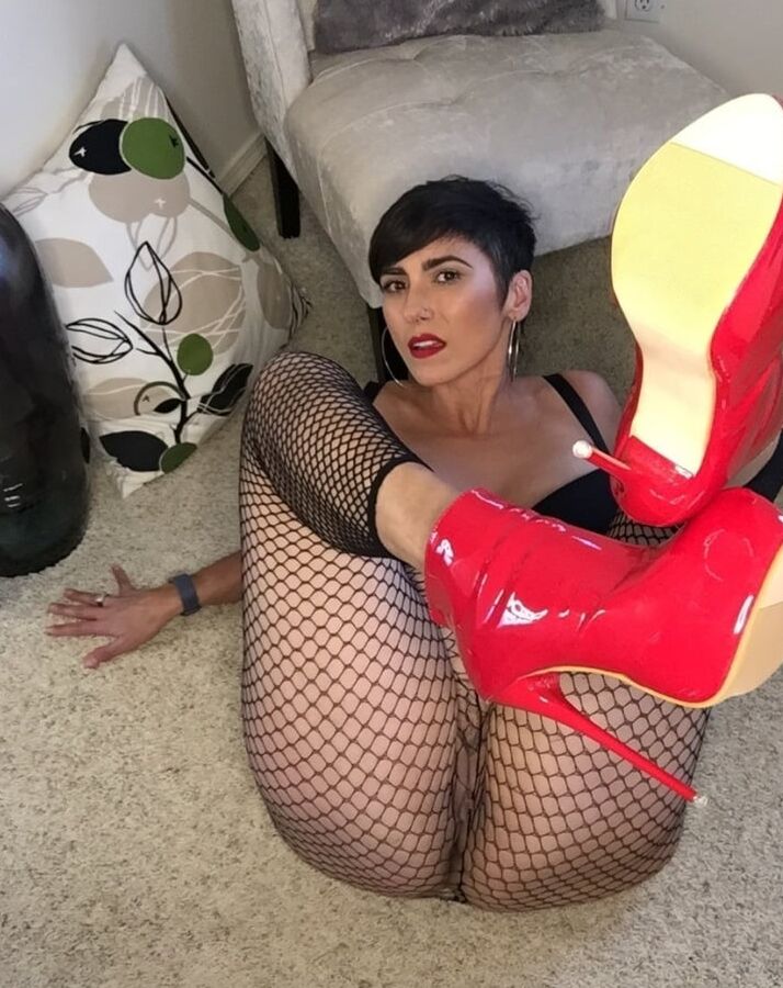 Slut Highheeledscorpio
