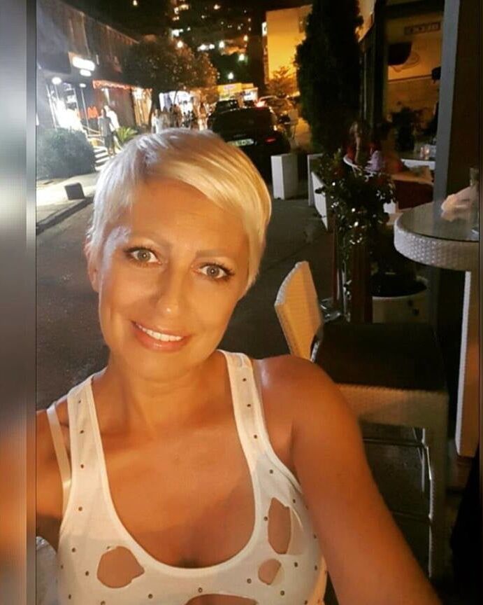 Short Haired Milf Blonde