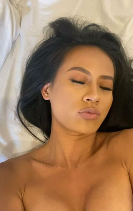Davinaseductive nude